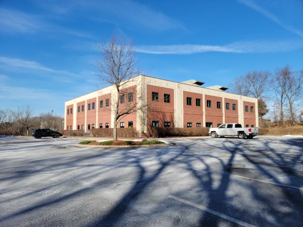 Route 1 Office Building: 18 Washington St, Foxboro, MA 02035